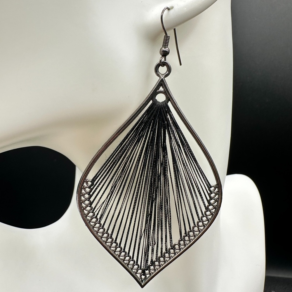VTG Boho Teardrop String Art Dangle Earrings Women Black Thread Silver Tone